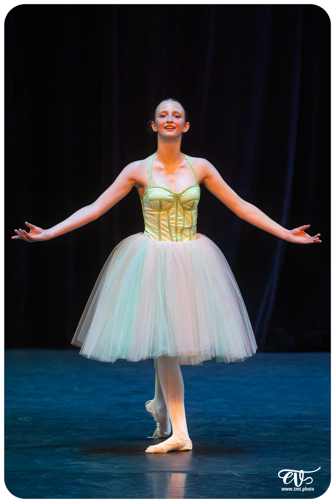 ECOLE DE DANSE CÉCILE ADAMOW